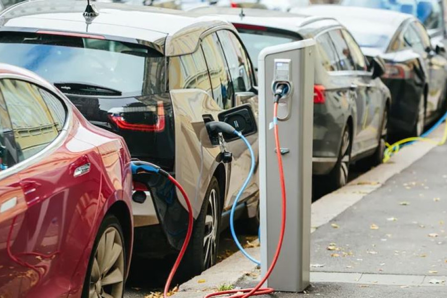 ZEV įgaliojimas sušvelnintas siekiant palengvinti sunkumus patiriančiai automobilių pramonei