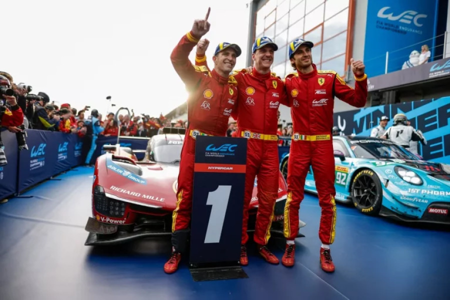 Ferrari triumfuoja Imolos lenktynėse: istorinė pergalė namuose po dramatiškų akimirkų