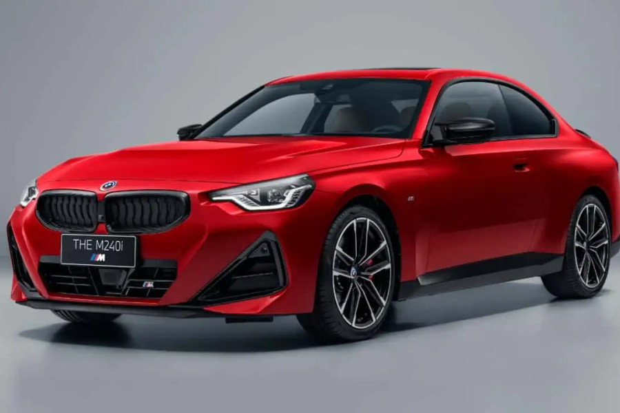 BMW pristato atnaujintą 2025 metų M2 modelį: didesnė kaina ir daugiau galios