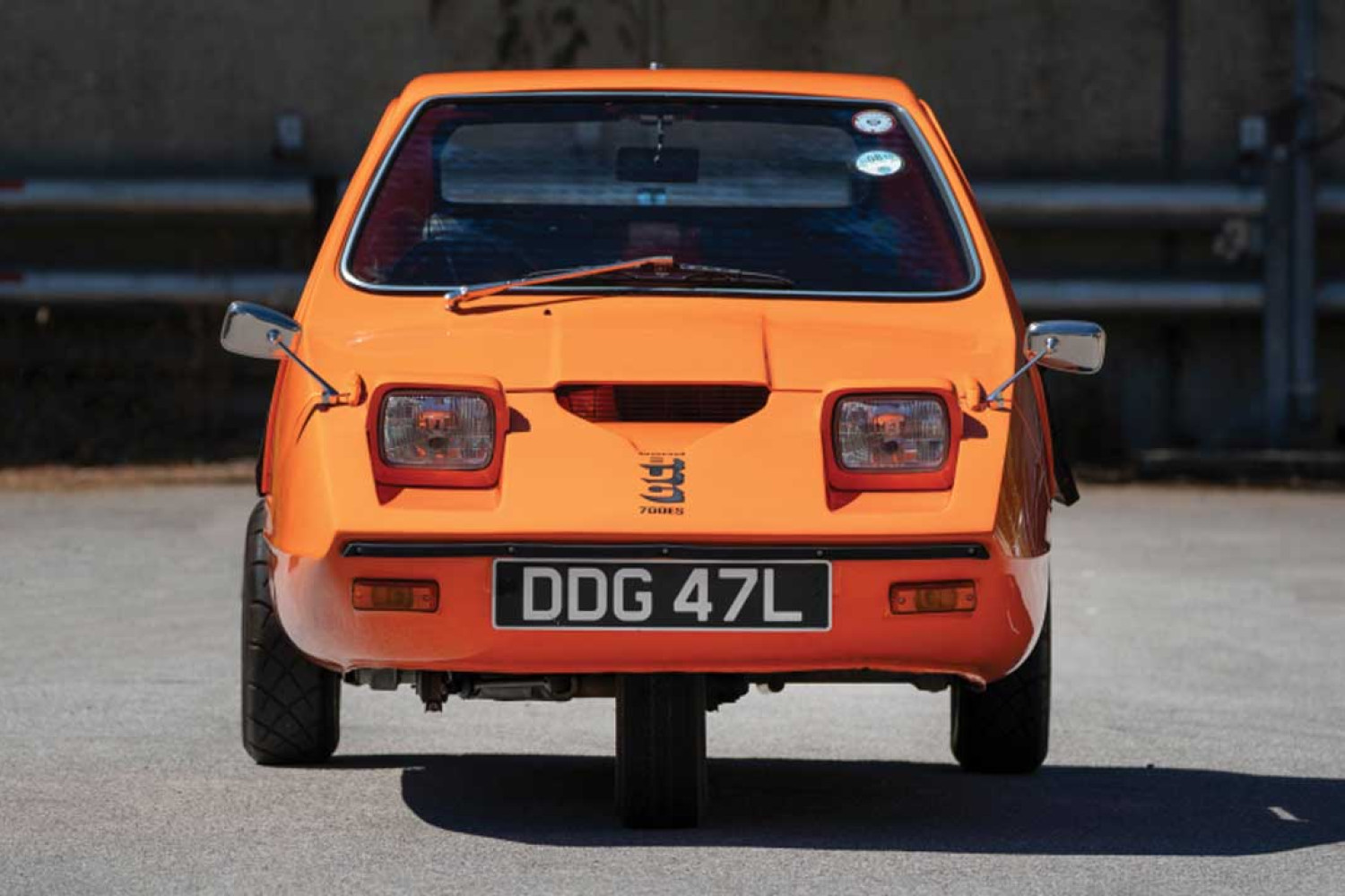 Keisčiausi serijiniai automobiliai istorijoje: nuo Lamborghini LM002 iki BMW Isetta