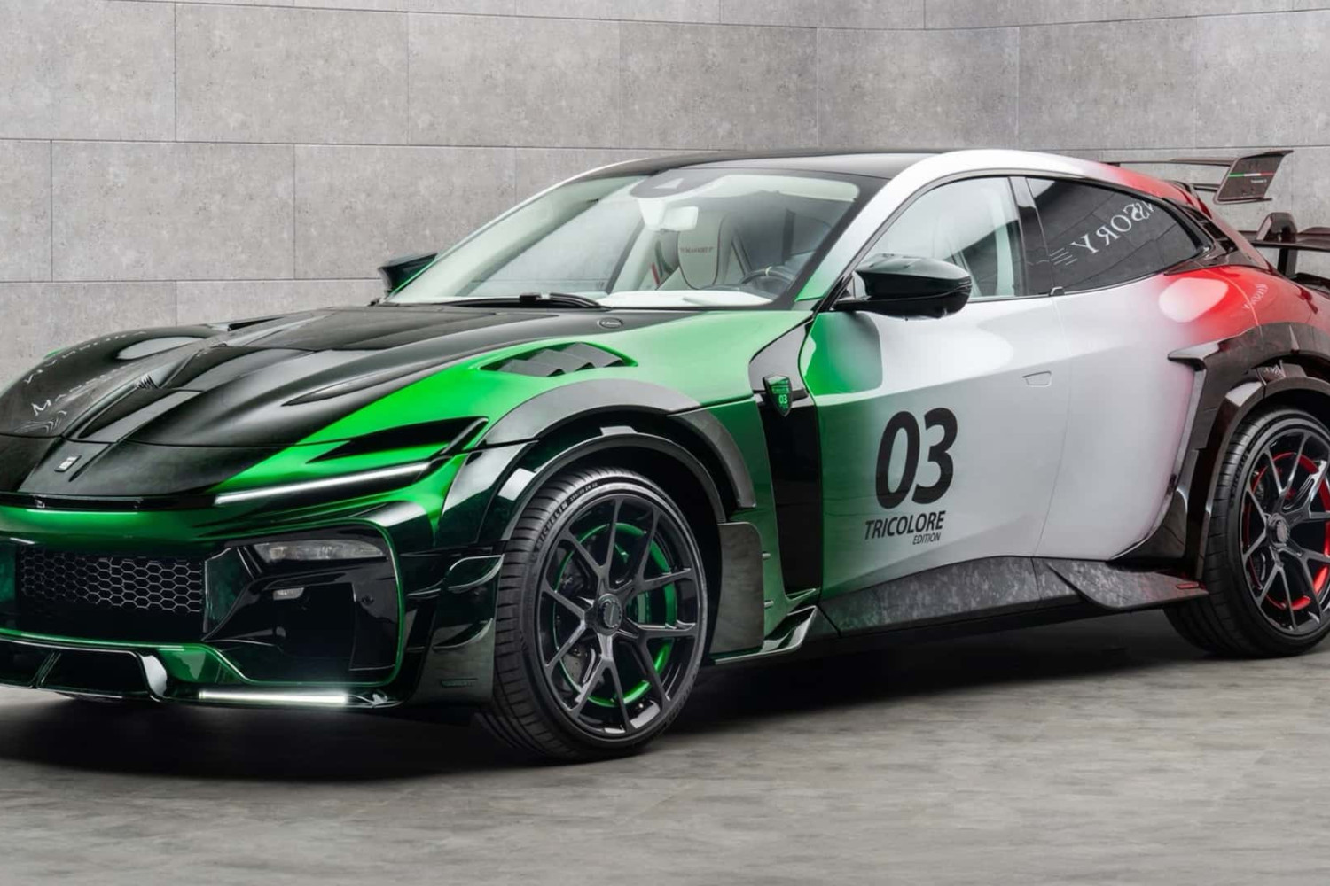 Mansory Pugnatore Tricolore: radikaliausias ir išskirtiniausias „Ferrari Purosangue“ projektas