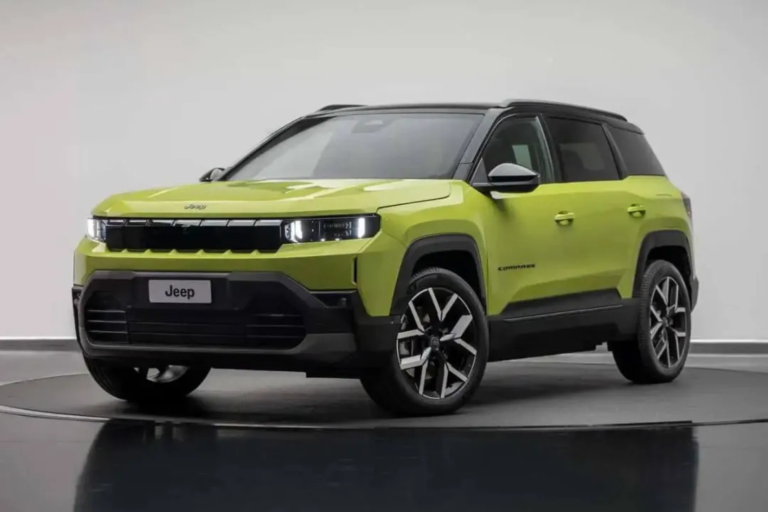 Naujasis Jeep Compass 2026: Modernus dizainas, galinga elektrinė versija ir išmaniosios technologijos