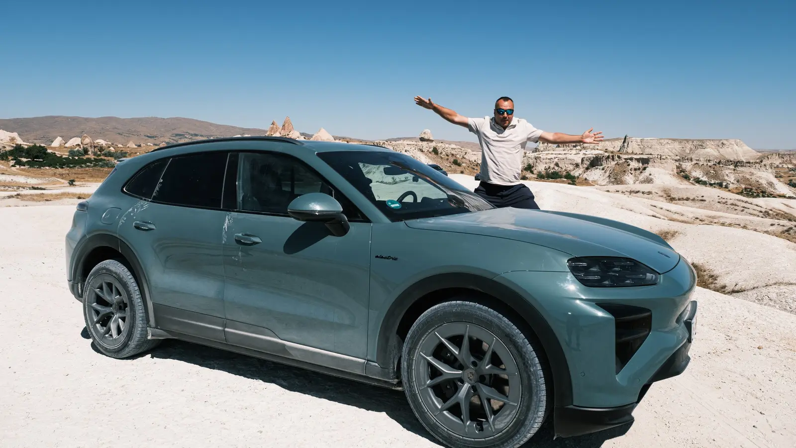 Porsche Cayenne Turbo Electric: 1 139 AG ir 2,5 s iki 100 km/h