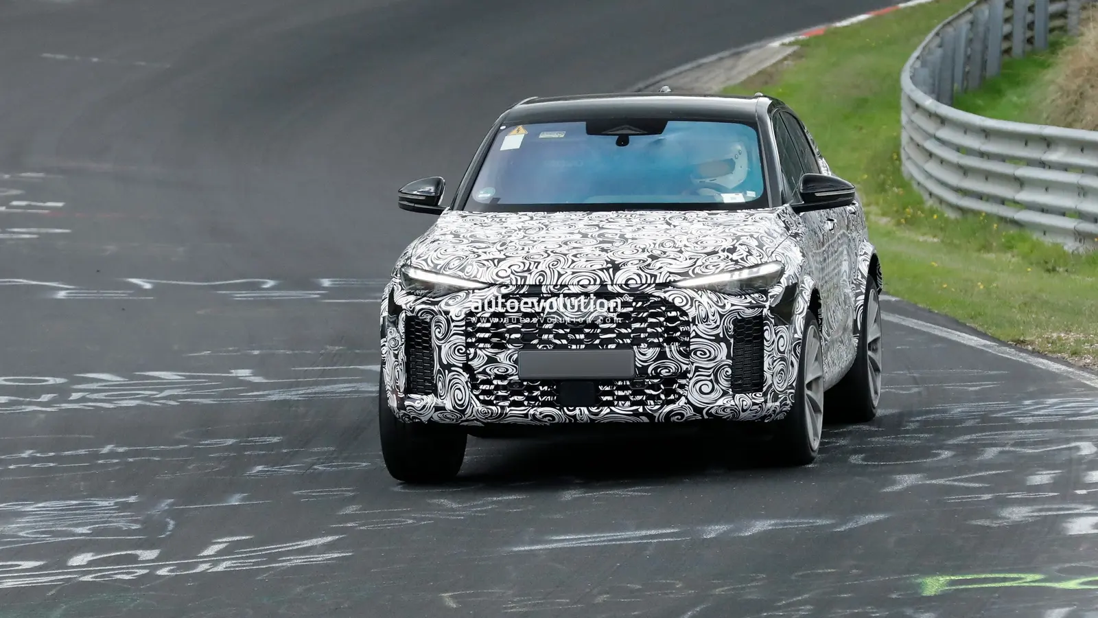 Audi RS Q5 Sportback gali gauti 630 AG hibridinę sistemą