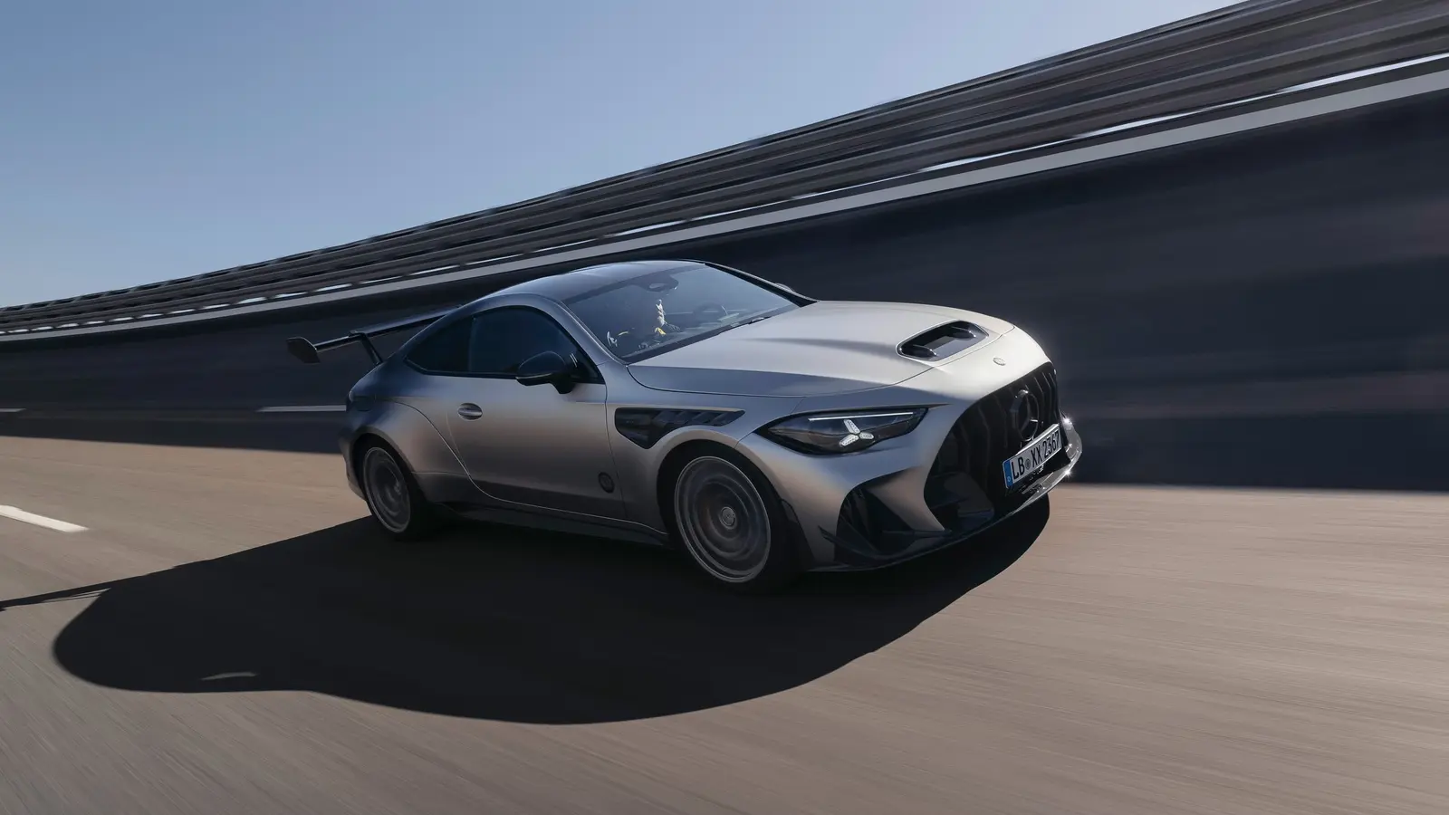 Mercedes-AMG CLE 646: išskirtinis V8 kupė modelis