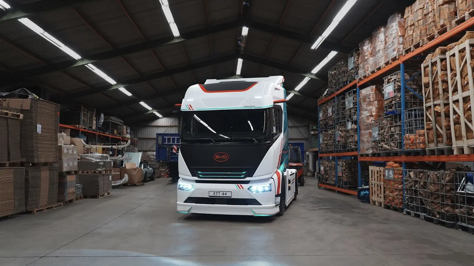 BYD ETT 44 sunkvežimis siūlo 1,5 MW įkrovimą