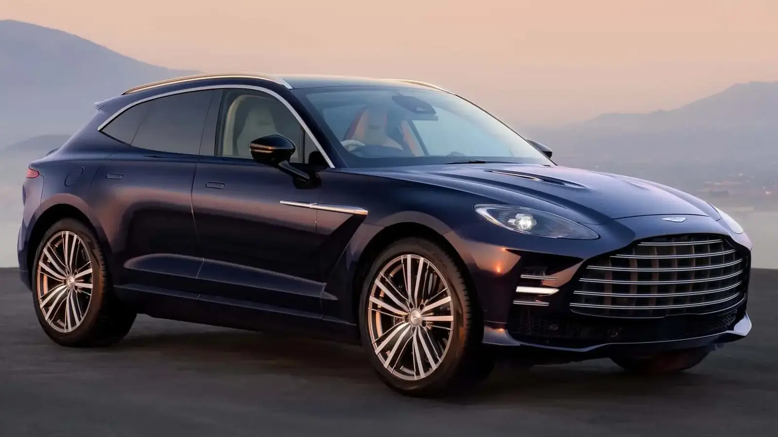 2027 m. Aston Martin DBX GT: daugiau komforto kasdienai