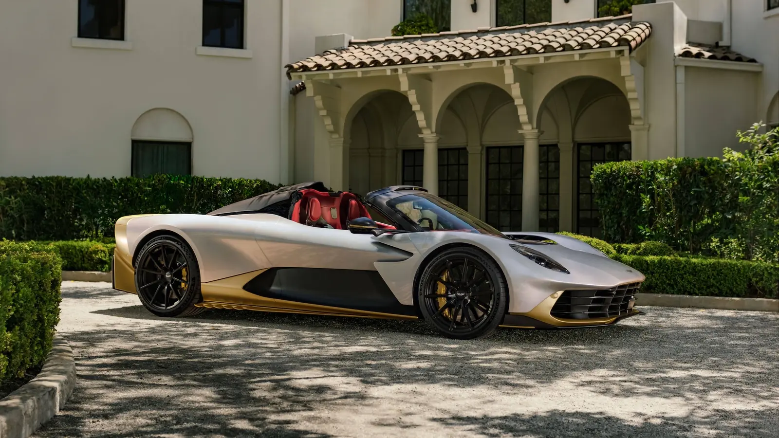 Aston Martin Valhalla Spider: 1064 AG superautomobilis