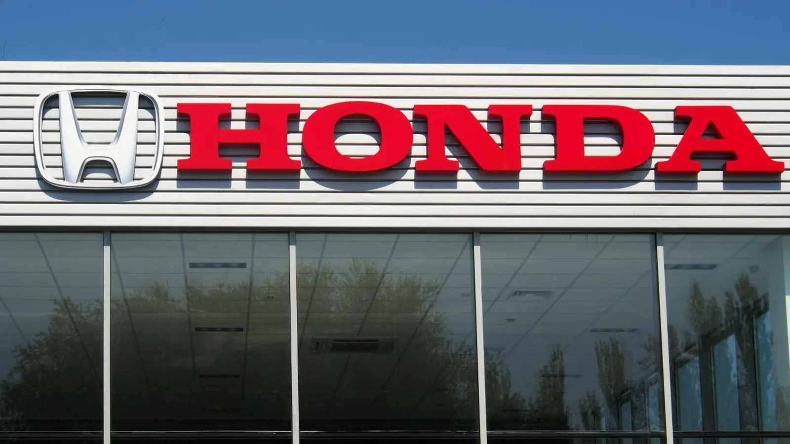 Honda 2027 m. bandys belaidį EV įkrovimą kelyje