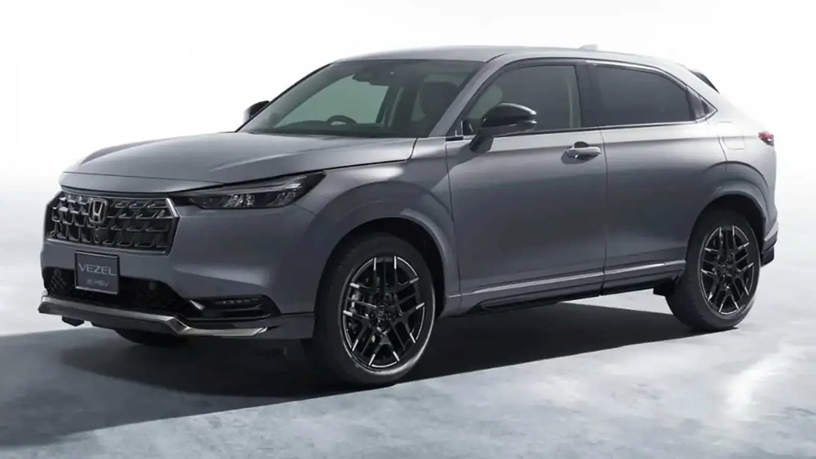 Honda Vezel 2027 atnaujintas su Black Sport Style