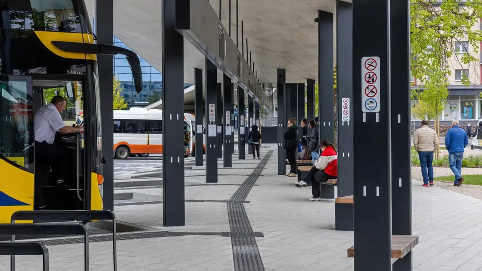 Vyriausybė pritarė 50 proc. autobusų bilietų nuolaidai