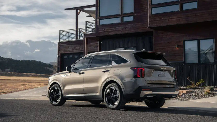 2027 Kia Sorento PHEV brangsta atsisakius EX versijos