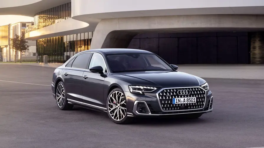 Naujasis Audi A8 gali būti gaminamas Porsche gamykloje