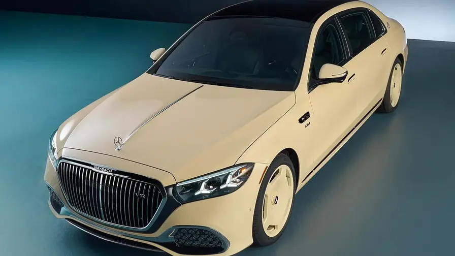 LeBrono Jameso Mercedes-Maybach S680 keliauja į aukcioną