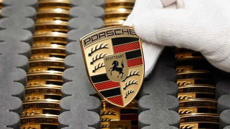 Porsche vertė auga, tačiau pelningumas smarkiai krenta