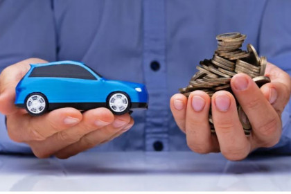 Automobilių finansų įmonės praranda „šimtus milijonų“ dėl EV amortizacijos ir prašo vyriausybės paramos
