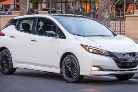 Ar dar verta rinktis dabartinį Nissan Leaf prieš pasirodant naujai kartai? Išsamus dabartinio modelio vertinimas